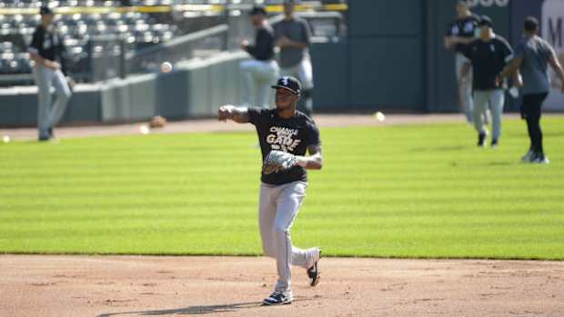 Tim Anderson toss at Summer Camp Day 1 2020-07-03